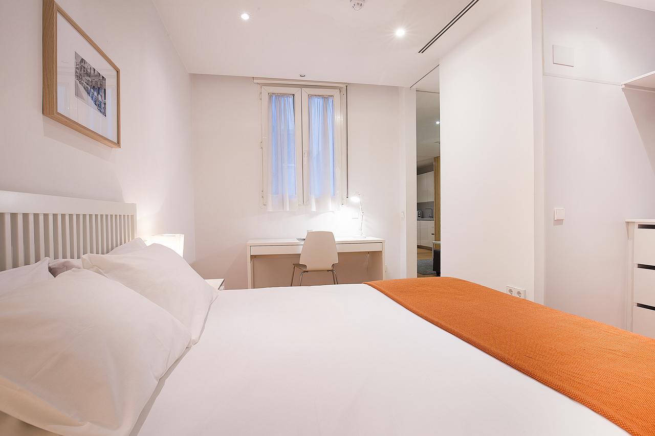 Apartamentos San Lorenzo 26 Мадрид Екстериор снимка