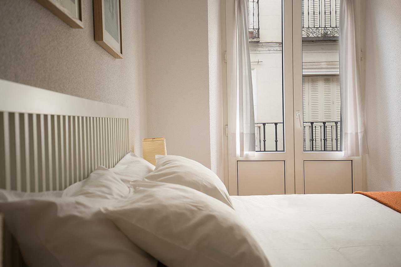 Apartamentos San Lorenzo 26 Мадрид Екстериор снимка