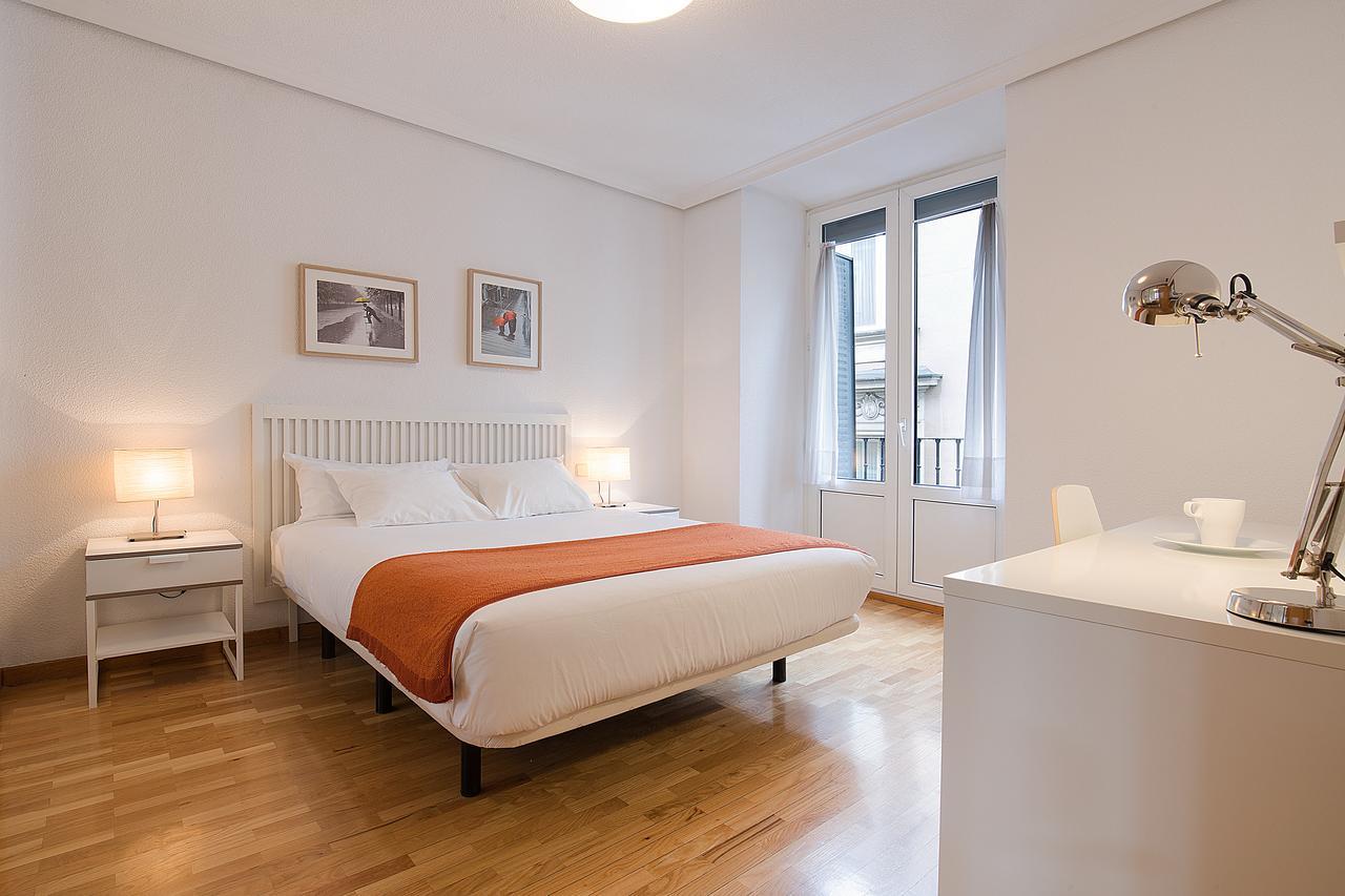 Apartamentos San Lorenzo 26 Мадрид Екстериор снимка