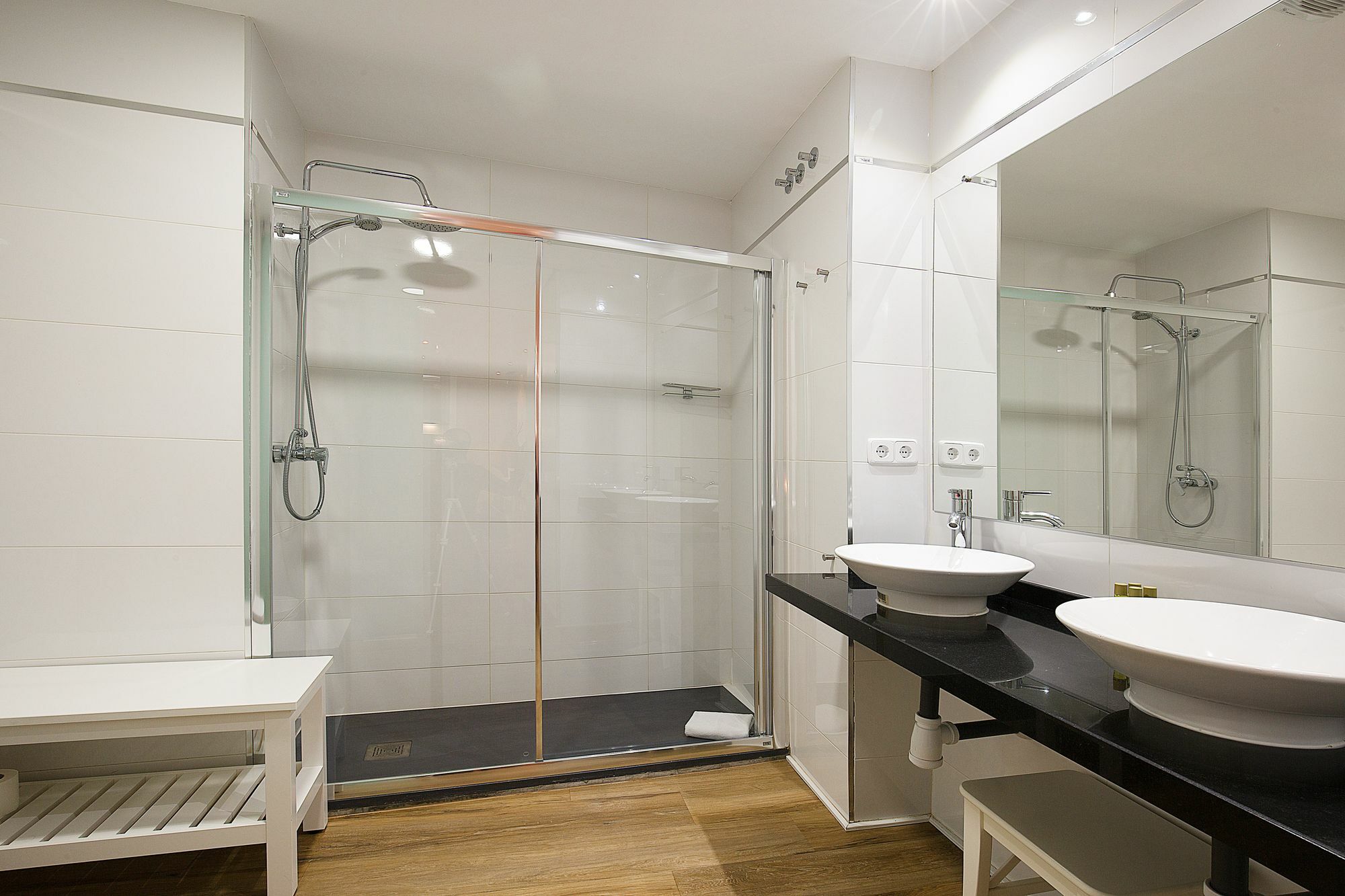 Apartamentos San Lorenzo 26 Мадрид Екстериор снимка